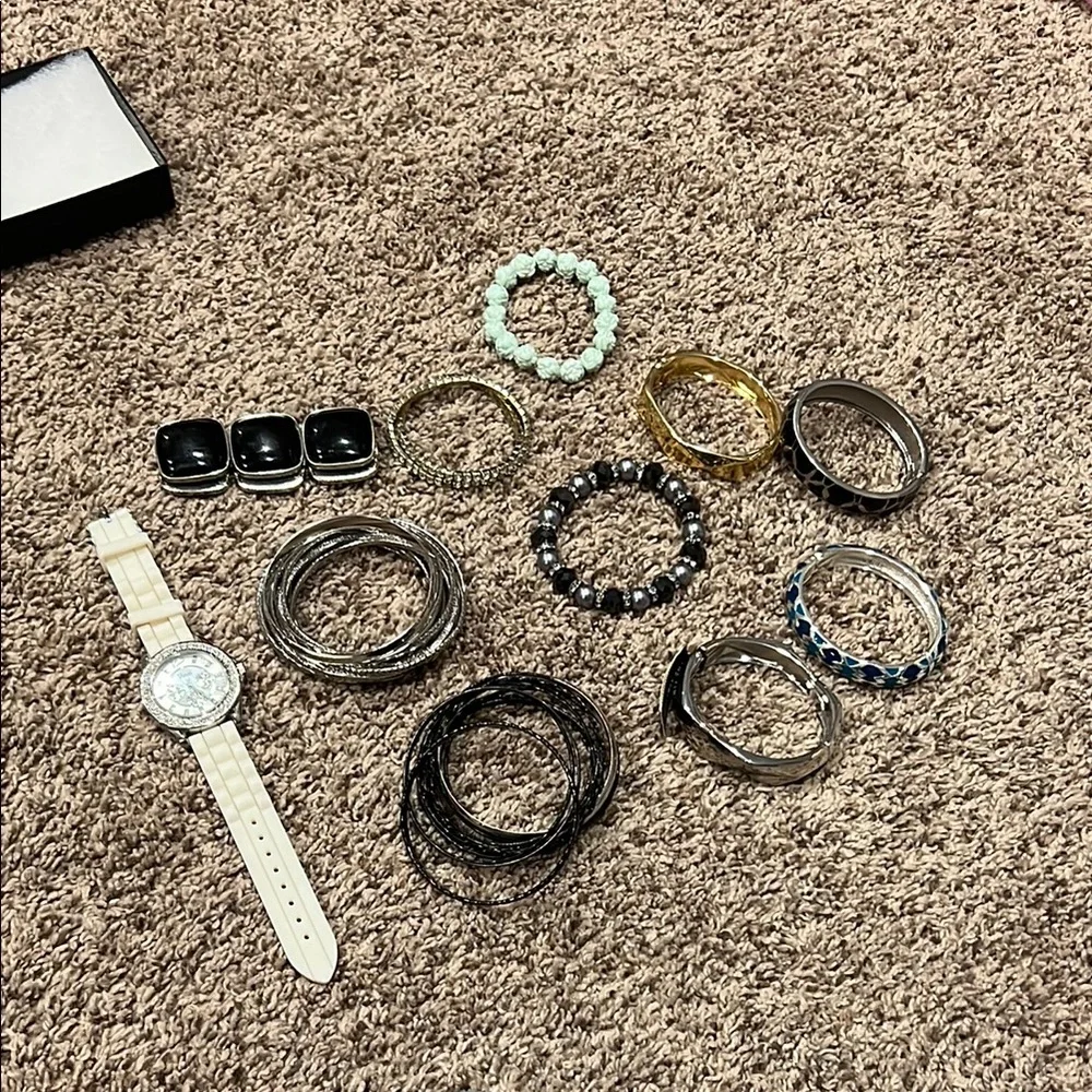 Assorted Bracelet Set - Picture 2 of 14